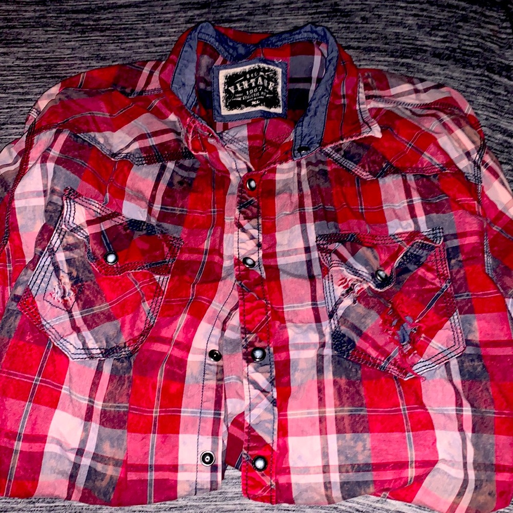 Plaid long sleeved shirt